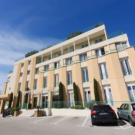Ξενοδοχείο με διαμερίσματα Inter-hotel Sea Side Park 3*