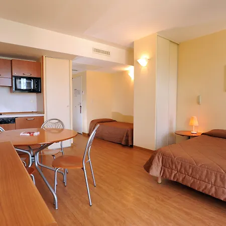 Ξενοδοχείο με διαμερίσματα Inter-hotel Sea Side Park Villeneuve-Loubet