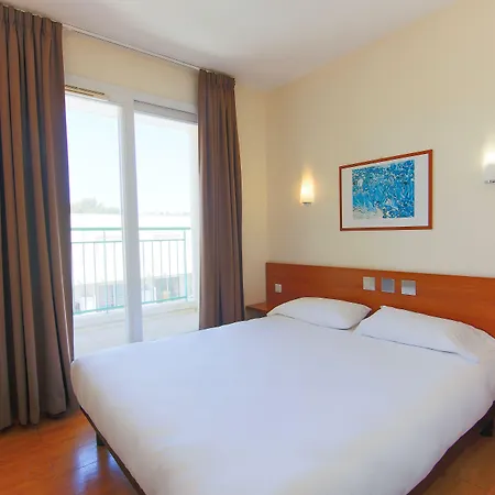 Inter-hotel Sea Side Park Ξενοδοχείο με διαμερίσματα 3*