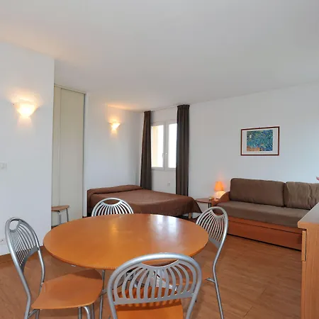 Ξενοδοχείο με διαμερίσματα Inter-hotel Sea Side Park Villeneuve-Loubet