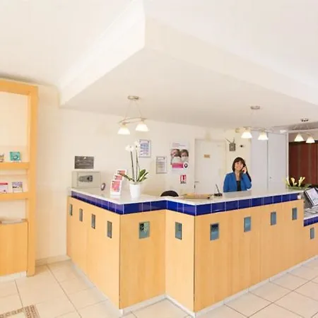 Ξενοδοχείο με διαμερίσματα Inter-hotel Sea Side Park 3*