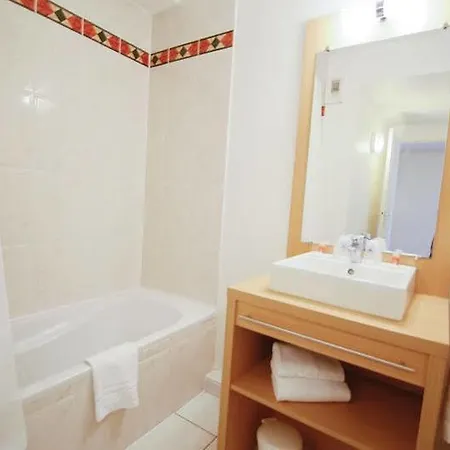Ξενοδοχείο με διαμερίσματα Inter-hotel Sea Side Park 3*