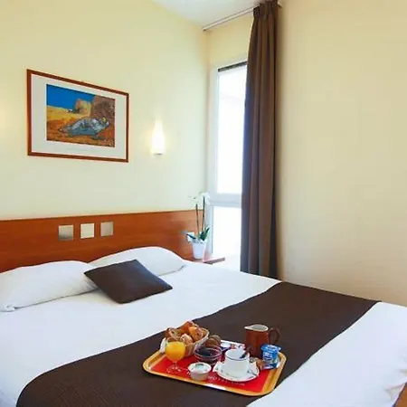 Ξενοδοχείο με διαμερίσματα Inter-hotel Sea Side Park 3*