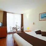 Inter-hotel Sea Side Park 公寓式酒店 卢贝新城