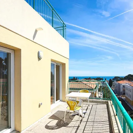 Inter-hotel Sea Side Park Aparthotel 3*