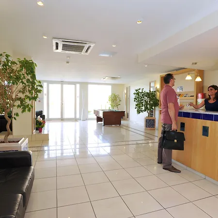 Inter-hotel Sea Side Park 3* Вильнёв-Лубе