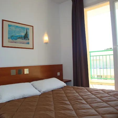 Inter-hotel Sea Side Park Aparthotel Villeneuve-Loubet
