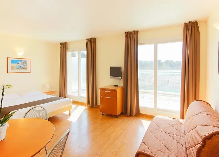 Апарт-отель Inter-hotel Sea Side Park